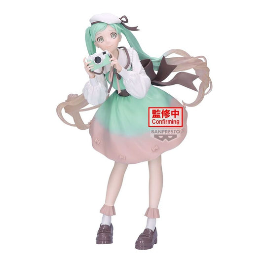 Figura Camera Holiday Memories Hatsune Miku BANPRESTO