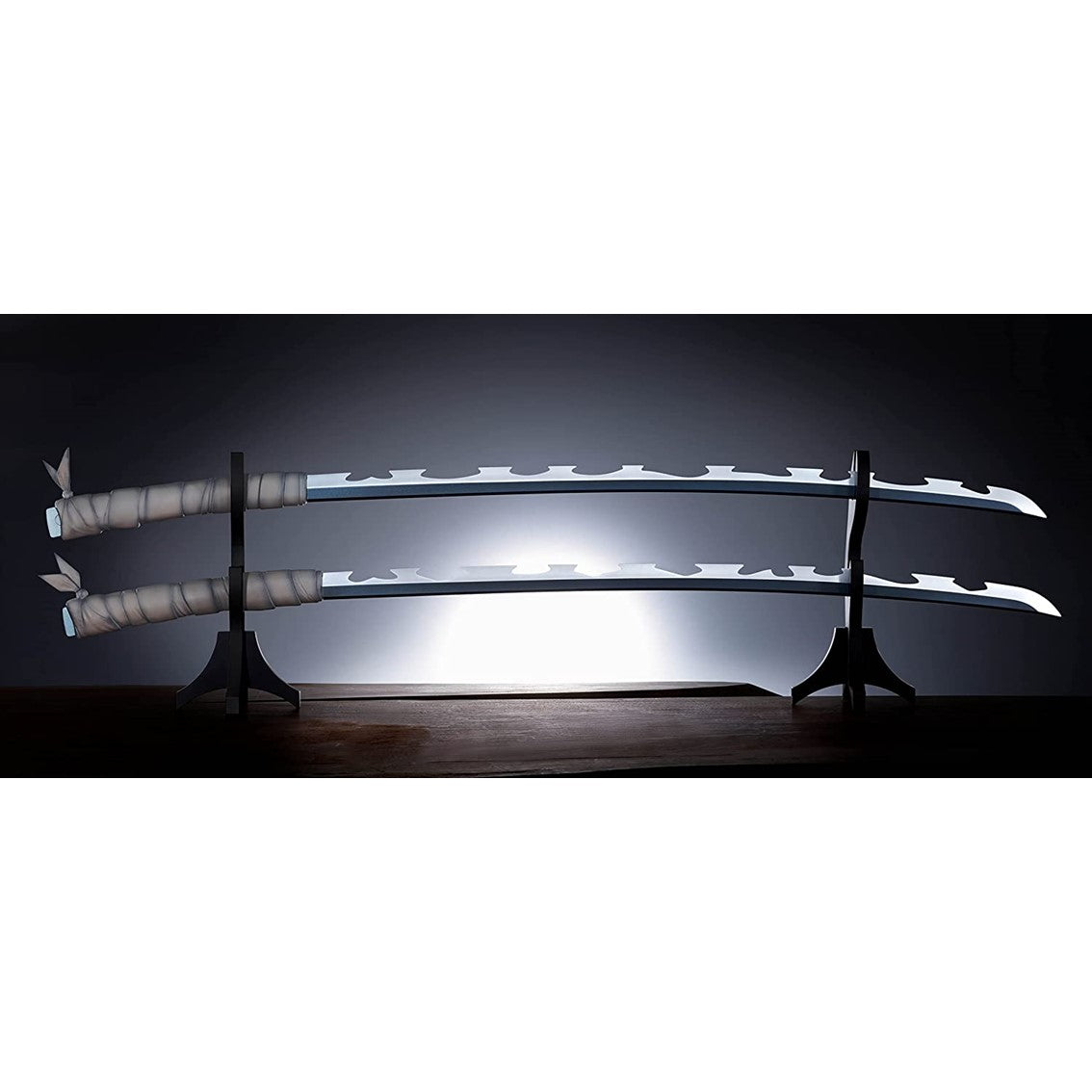 Espadas katana de Inosuke Hashibira réplica Tamashii Nations Kimetsu no Yaiba