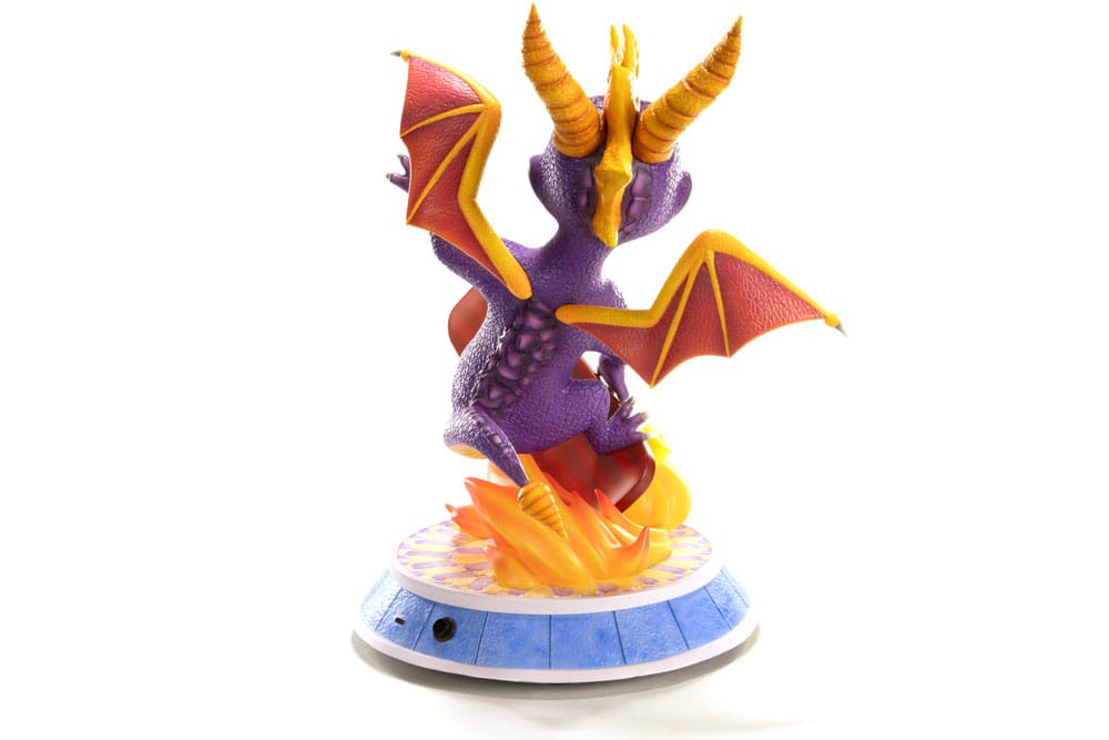 Figrua Spyro : Year of the Dragon Estatua PVC Spyro Skateboard 34 cm