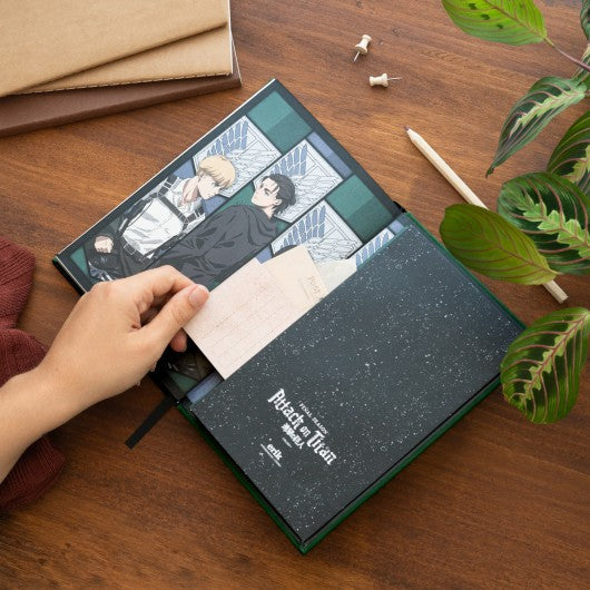 CUADERNO PREMIUM A5 ATTACK ON TITAN   GRUPO ERIK
