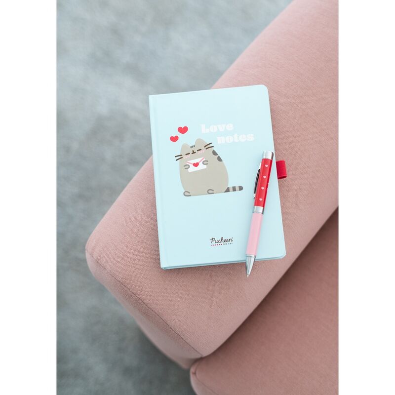 Cuaderno A5 premium + boligrafo proyector Purrfect Love Pusheen   ERIK