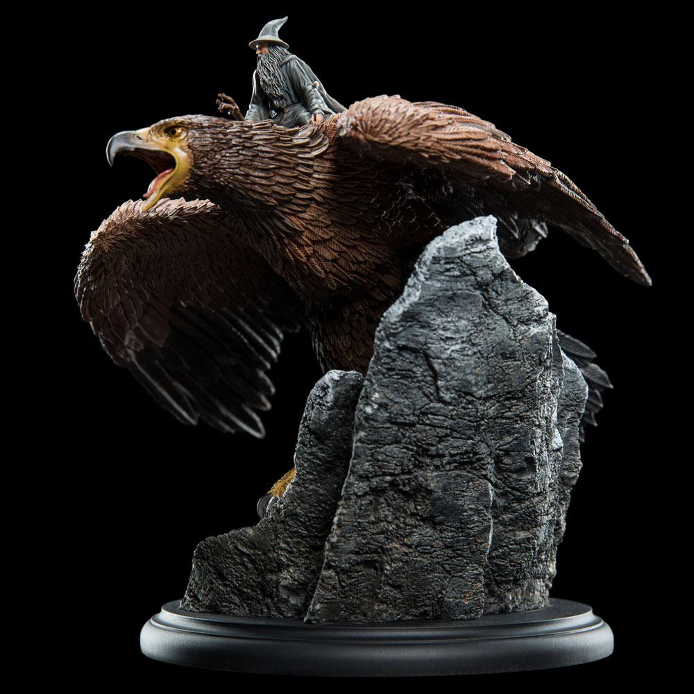 El Señor de los Anillos Estatua Gandalf on Gwaihir 15 cm   Weta Workshop