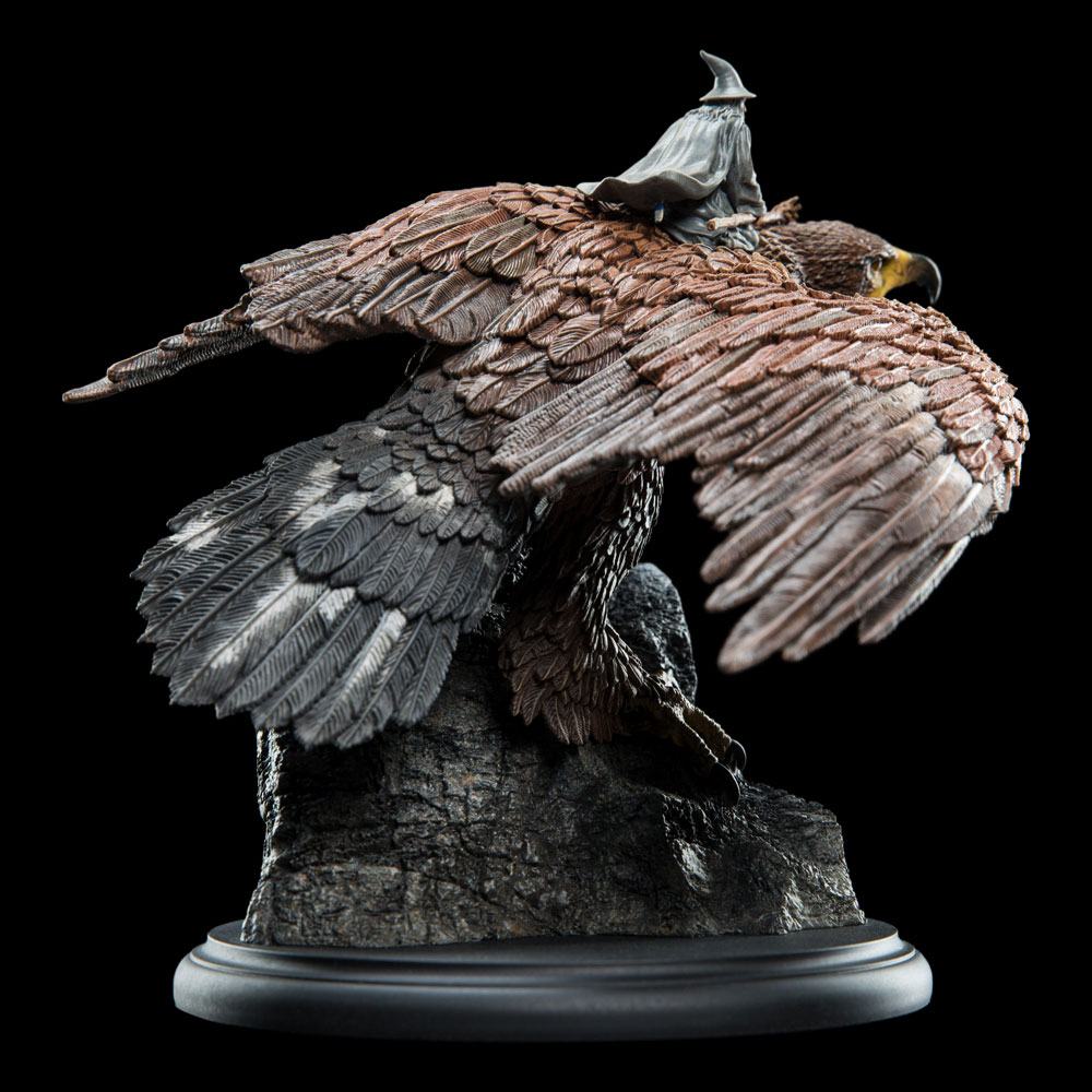 El Señor de los Anillos Estatua Gandalf on Gwaihir 15 cm   Weta Workshop