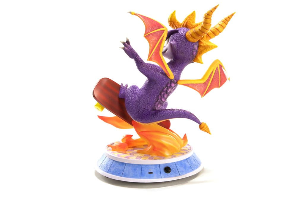 Figrua Spyro : Year of the Dragon Estatua PVC Spyro Skateboard 34 cm   First 4 Figures