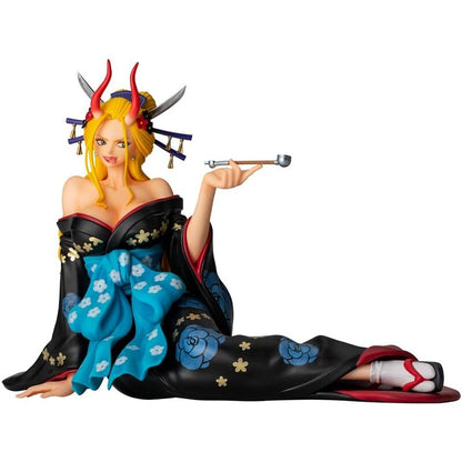 Figura Ichibansho Black Maria Glitter One Piece 15cm  