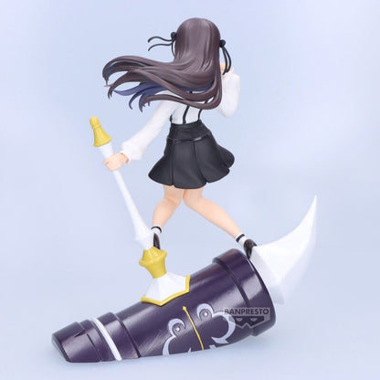 Figura Out on Time Alina Clover I May Be a Guild Receptionist but Ill Solo Any Boss To Clock 18cm  