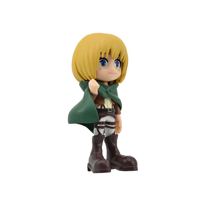 Figura sorpresa Attack On Titan 9cm surtido  