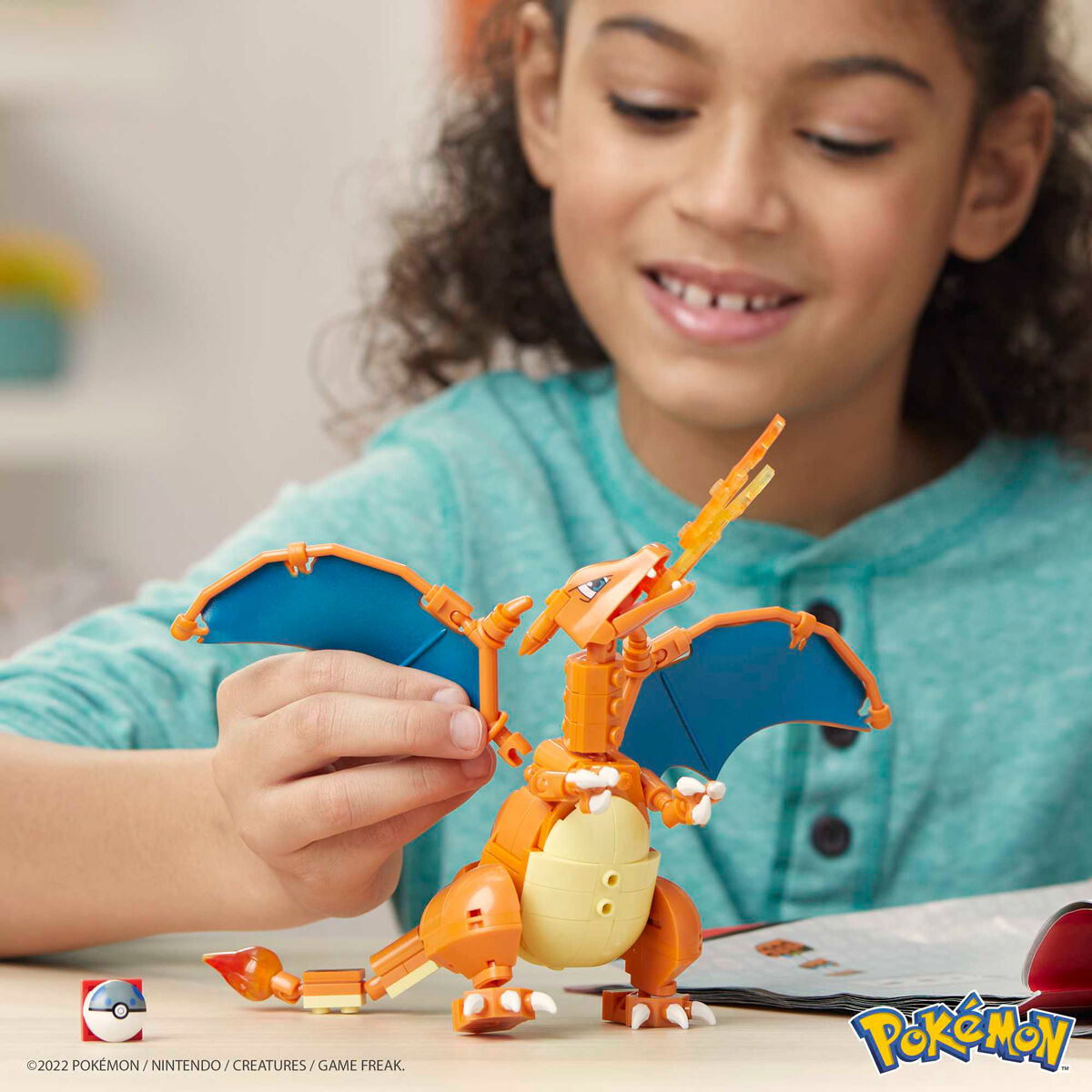 MEGA Construx Charizard Pokemon   MATTEL