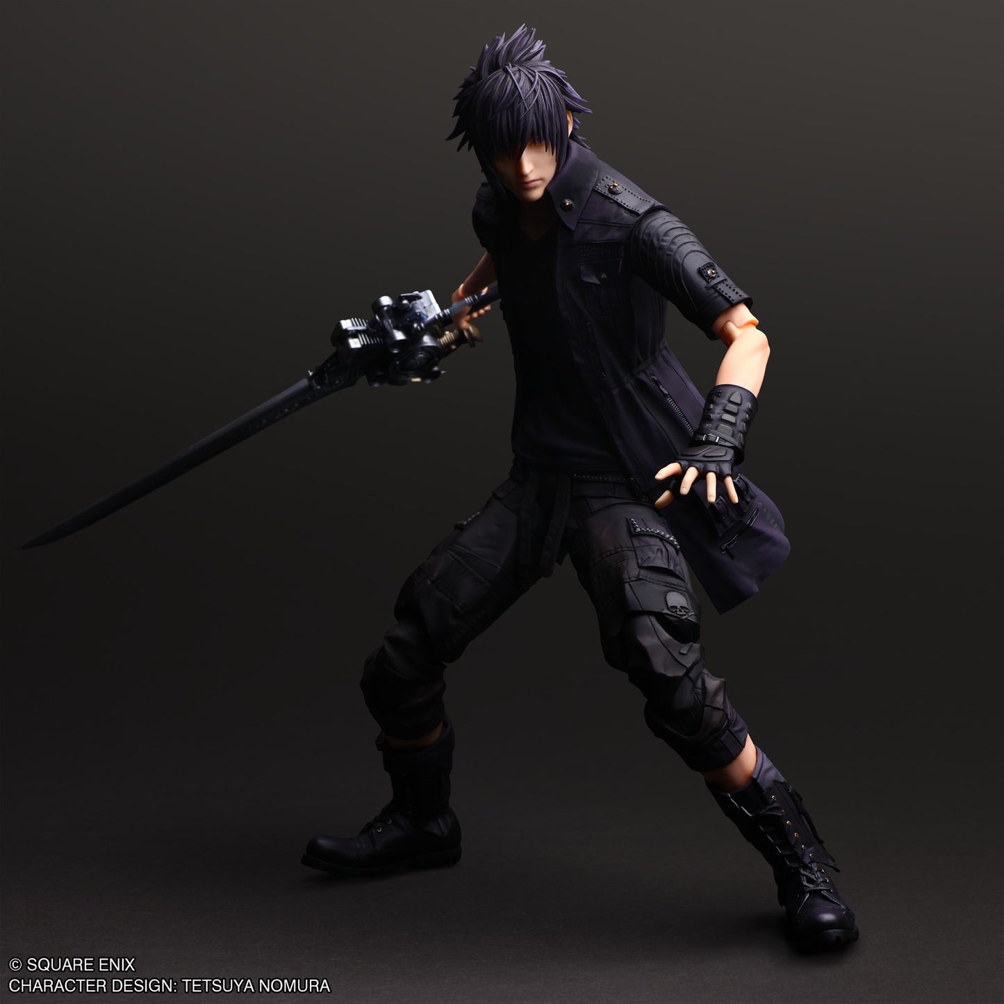 NOCTIS LUCIS CAELUM ACTION FIGURA 27 CM FINAL FANTASY XV PLAY ARTS SHIN   Square Enix