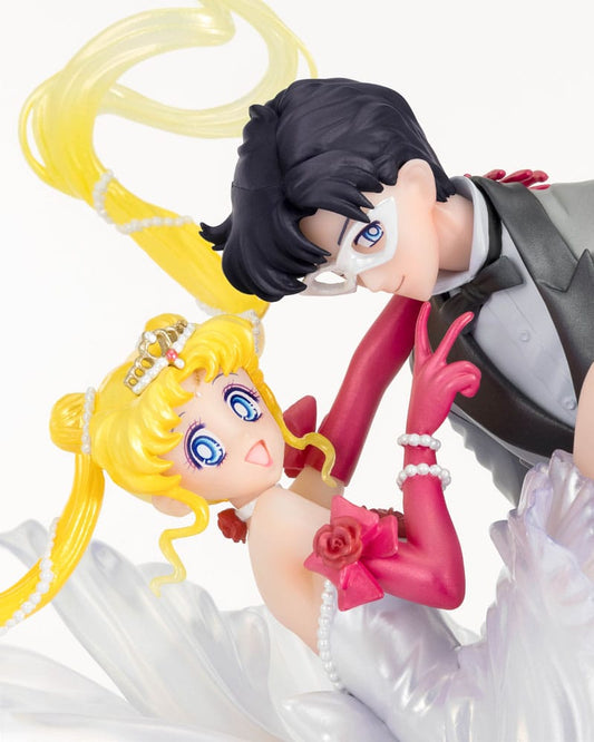 Sailor Moon Estatua FiguartsZERO Chouette Usagi & Tuxedo Mask Moonlight Glow Edition 24 cm  