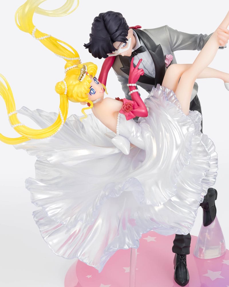 Sailor Moon Estatua FiguartsZERO Chouette Usagi & Tuxedo Mask Moonlight Glow Edition 24 cm  