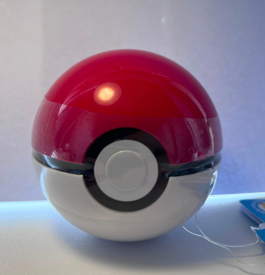 Peluche sorpresa Pokémon Center oficial Poké Ball