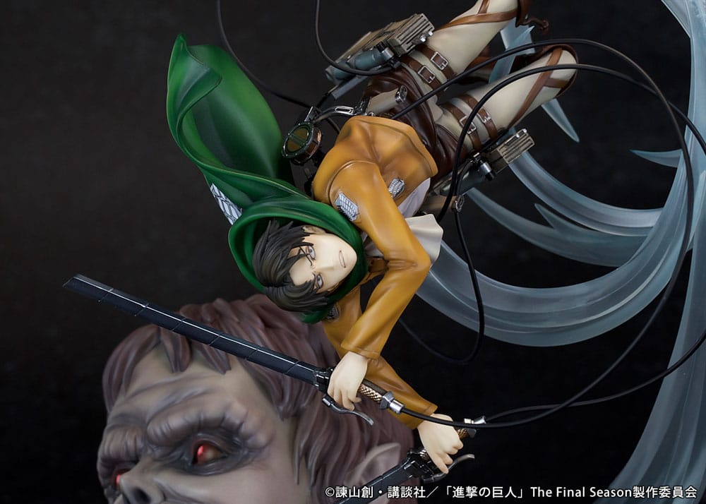 Attack on Titan Estatua PVC 1/7 Levi vs Beast Titan Ver. 28 cm