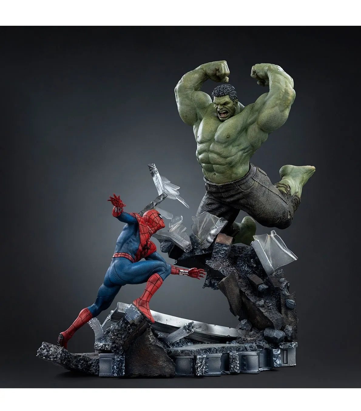 Figura Spider-Man vs Hulk (38 cm) de Iron Studios