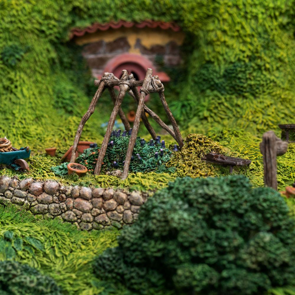 El Señor de los Anillos Estatua Bag End on the Hill Edición Limitada 58 cm  