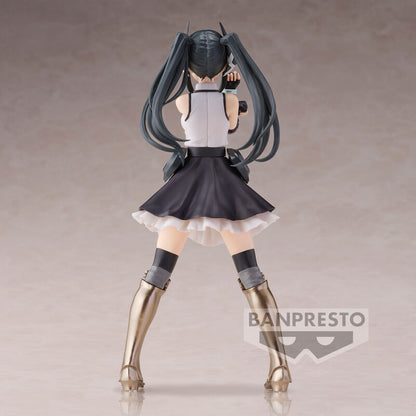 Figura Lady Black Shy 17Cm