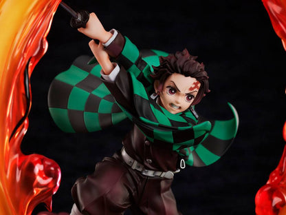 Figura de Kimetsu no Yaiba- Demon Slayer Estatua 1/8 Tanjiro Kamado 28 cm  