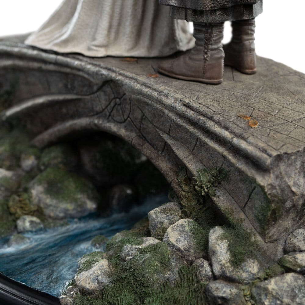 El Señor de los Anillos Estatua Aragorn & Arwen 24 cm