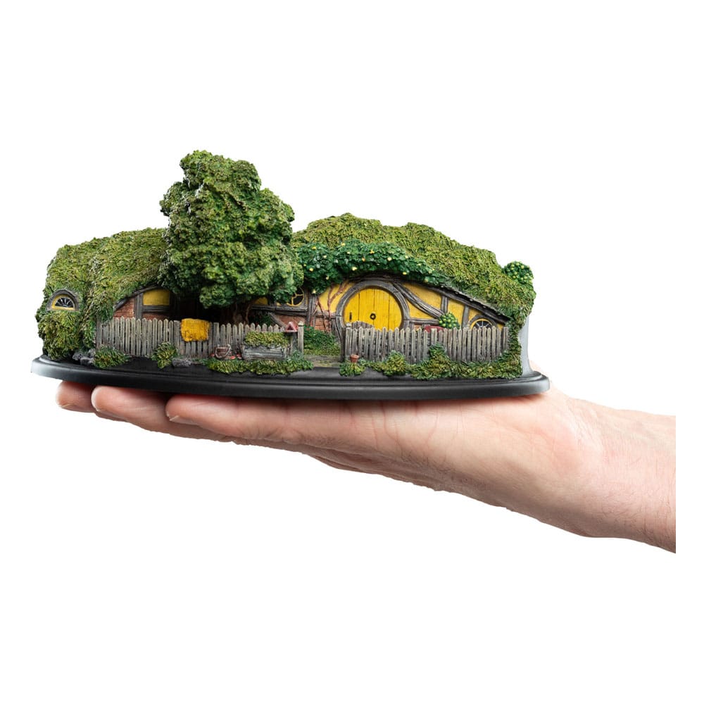 Trilogía de El hobbit Estatua Hobbit Hole -25 Gandalf's Cutting 14 cm  